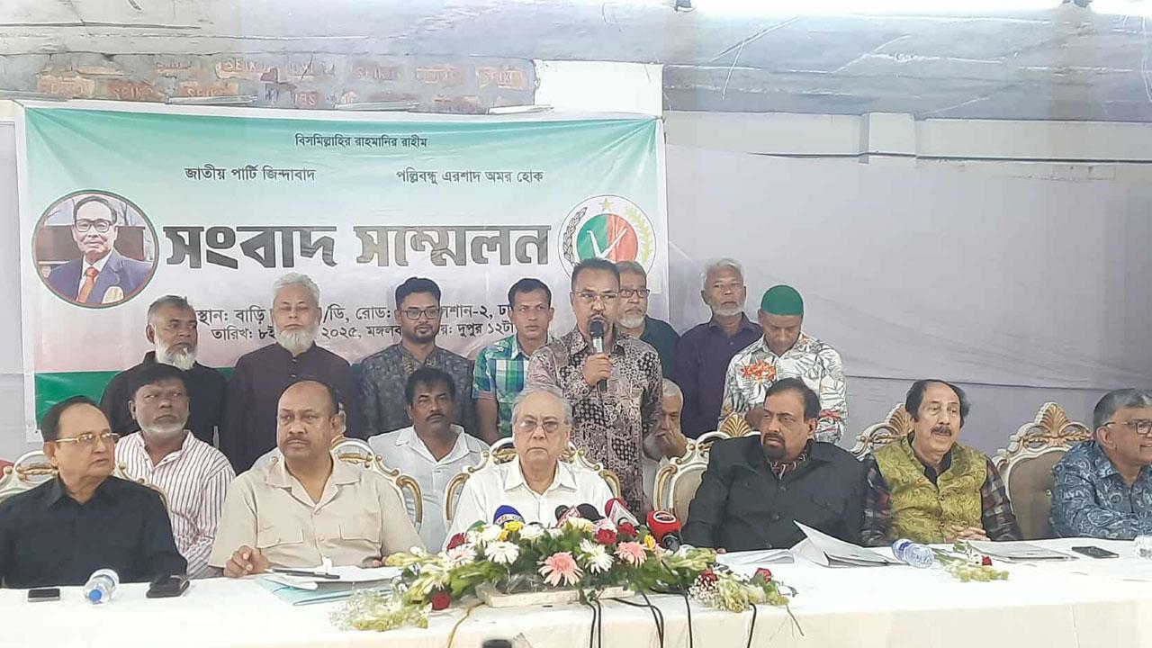 ‘চেয়ারম্যানের সিদ্ধান্ত বেআইনি, আমরা এখনো স্বপদে বহাল আছি’